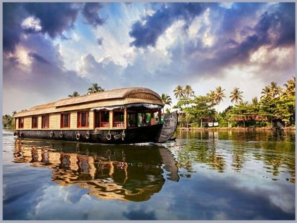 Top 10 Best Places to Visit from Bangalore to Kerala Tourism in 2021