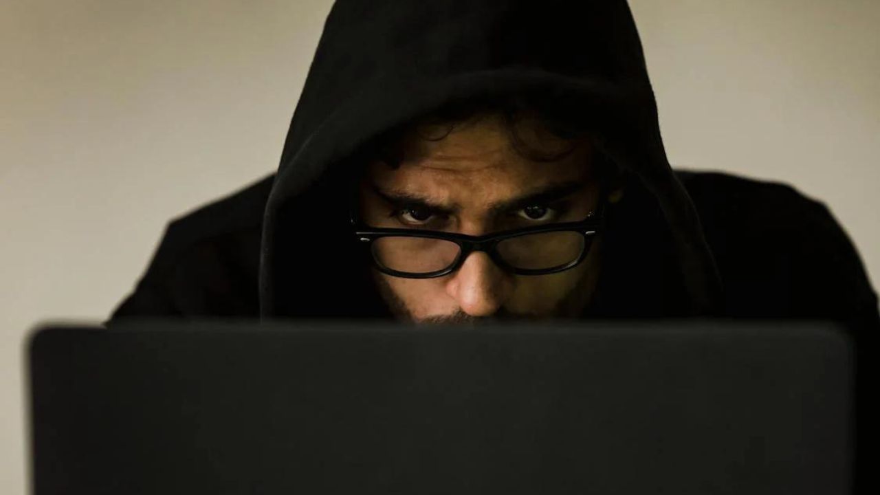 Bengaluru techie who put his old bed for sale on OLX and lost Rs 68 lakh.